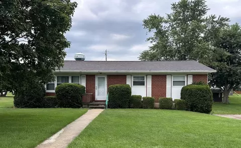 Exterior - 211 E North St, Anna, OH 45302 photo 2 of 3