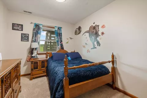 Bedroom - 3333 Rocky Point Rd, Springfield, OH 45502 photo 5 of 7
