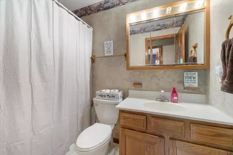 Bath - 3333 Rocky Point Rd, Springfield, OH 45502 photo 1 of 6