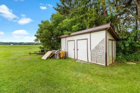 Exterior - 3333 Rocky Point Rd, Springfield, OH 45502 photo 10 of 10