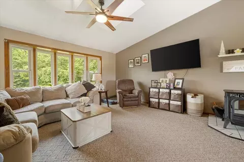 Living - 3333 Rocky Point Rd, Springfield, OH 45502 photo 1 of 1
