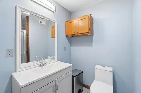 Bath - 102 S Freeman St, Springfield, OH 45505 photo 2 of 5