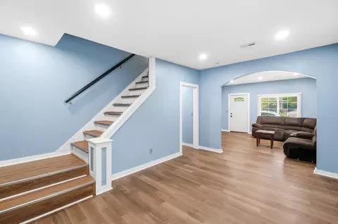 Entry Way - 102 S Freeman St, Springfield, OH 45505 photo 5 of 16