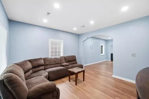 Living - 102 S Freeman St, Springfield, OH 45505 photo 2 of 4