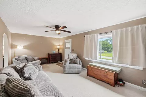 Living - 39 Oaksmere Rd, Springfield, OH 45503 photo 1 of 1