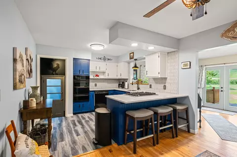 Kitchen - 4179 Upper Valley Pike, Springfield, OH 45502 photo 1 of 3