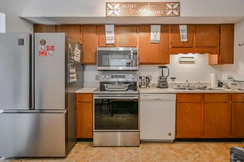 Kitchen - 3051 Argonne Ln, Springfield, OH 45503 photo 3 of 3