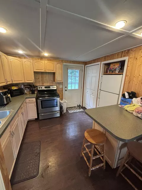 Kitchen - 12063 Hickory Dr, Minster, OH 45865 photo 5 of 7