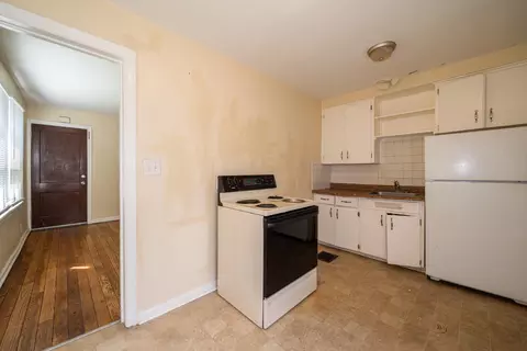 Entry Way - 345 E Bruce Ave, Dayton, OH 45405 photo 1 of 2