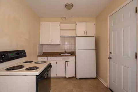 Kitchen - 345 E Bruce Ave, Dayton, OH 45405 photo 1 of 2
