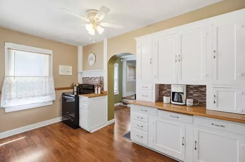 Kitchen - 450 E Cassilly St, Springfield, OH 45503 photo 5 of 5