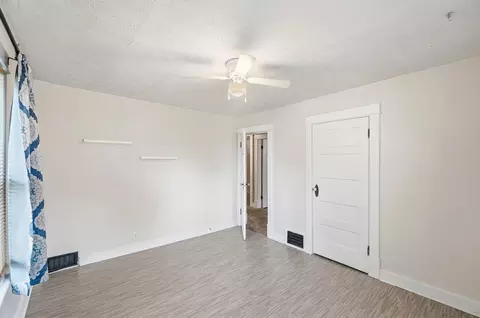 Bedroom - 450 E Cassilly St, Springfield, OH 45503 photo 9 of 10