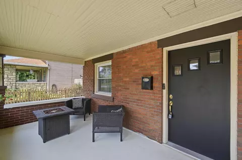 Exterior - 450 E Cassilly St, Springfield, OH 45503 photo 6 of 18