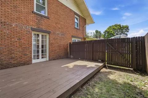 Exterior - 450 E Cassilly St, Springfield, OH 45503 photo 14 of 18