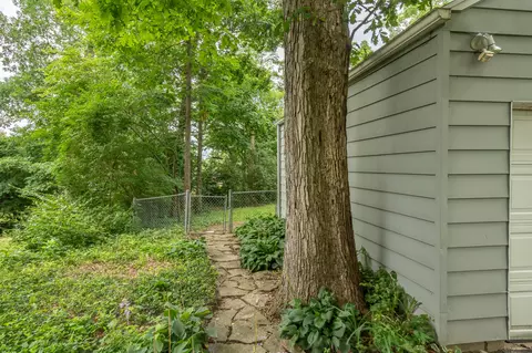 Exterior - 1971 Oak Knoll Dr, Springfield, OH 45504 photo 7 of 12