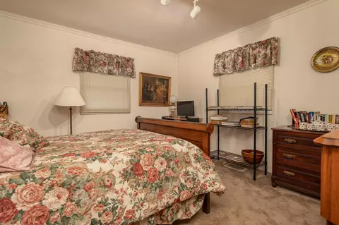 Bedroom - 1971 Oak Knoll Dr, Springfield, OH 45504 photo 1 of 3