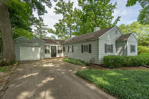 Exterior - 1971 Oak Knoll Dr, Springfield, OH 45504 photo 6 of 12