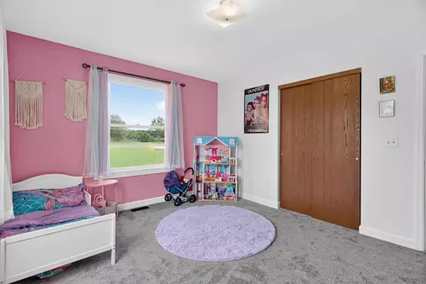 Bedroom - 17212 Sharp Rd, Sidney, OH 45365 photo 4 of 6