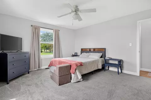 Bedroom - 17212 Sharp Rd, Sidney, OH 45365 photo 2 of 6