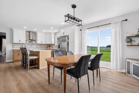 Dining - 17212 Sharp Rd, Sidney, OH 45365 photo 2 of 2