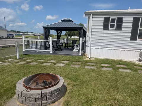 Exterior - 11355 Cooper Ave, Lakeview, OH 43331 photo 5 of 12