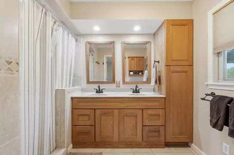 Bath - 3144 Lark Ln, Springfield, OH 45502 photo 1 of 6