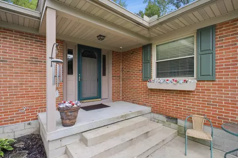 Exterior - 3144 Lark Ln, Springfield, OH 45502 photo 12 of 31