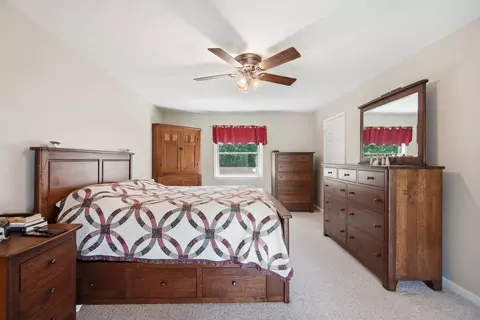 Bedroom - 3144 Lark Ln, Springfield, OH 45502 photo 6 of 12