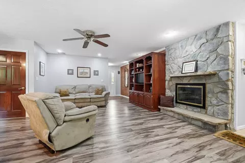 Living - 3144 Lark Ln, Springfield, OH 45502 photo 1 of 11