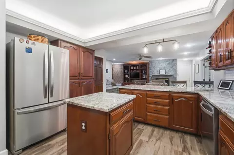 Kitchen - 3144 Lark Ln, Springfield, OH 45502 photo 4 of 7