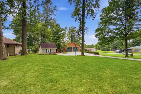 Exterior - 3144 Lark Ln, Springfield, OH 45502 photo 6 of 31