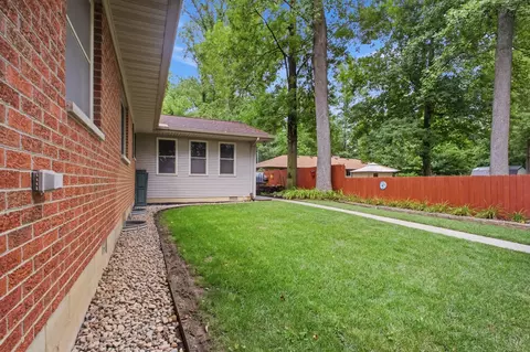 Exterior - 3144 Lark Ln, Springfield, OH 45502 photo 30 of 31