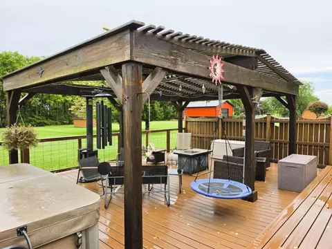 Exterior - 6670 Middle Urbana Rd, Springfield, OH 45502 photo 3 of 15