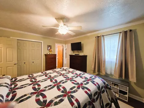 Bedroom - 6670 Middle Urbana Rd, Springfield, OH 45502 photo 3 of 8