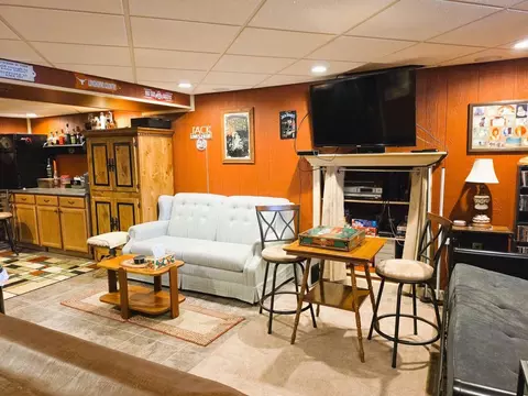 Living - 6670 Middle Urbana Rd, Springfield, OH 45502 photo 3 of 5