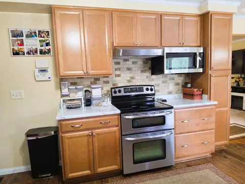 Kitchen - 6670 Middle Urbana Rd, Springfield, OH 45502 photo 4 of 8