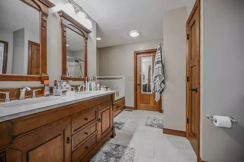 Bath - 1324 Westview Ave, Springfield, OH 45502 photo 1 of 9