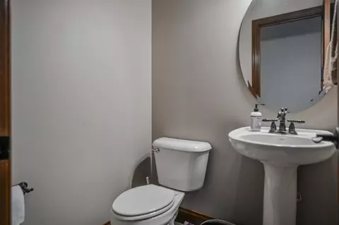 Bath - 1324 Westview Ave, Springfield, OH 45502 photo 7 of 9