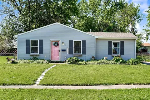 37 Weinland St, New Carlisle, OH 45344