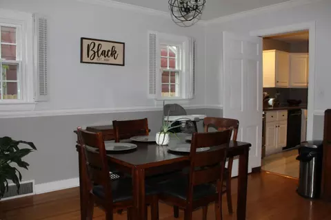 Dining - 1800 Pembrook Rd, Springfield, OH 45504 photo 1 of 2