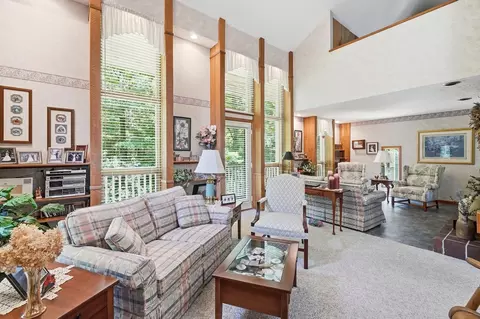 Living - 2700 Cardinal Rd, Springfield, OH 45502 photo 4 of 13