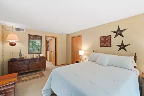 Bedroom - 2700 Cardinal Rd, Springfield, OH 45502 photo 1 of 8