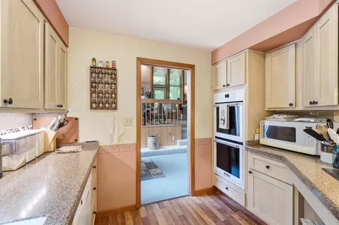 Kitchen - 2700 Cardinal Rd, Springfield, OH 45502 photo 2 of 7