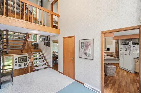 Entry Way - 2700 Cardinal Rd, Springfield, OH 45502 photo 10 of 17