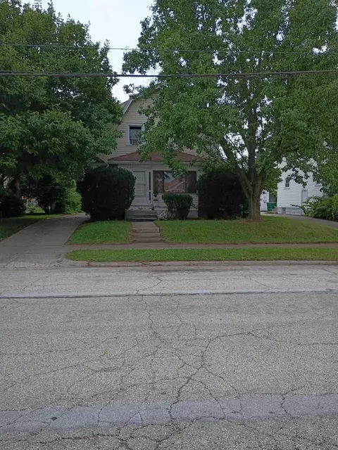 1617 Maiden Ln, Springfield, OH 45504