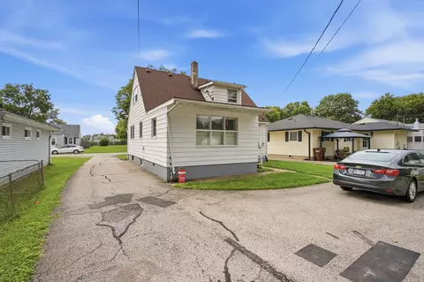 Exterior - 308 Birch Rd, Springfield, OH 45503 photo 8 of 10