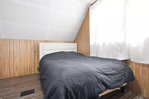 Bedroom - 308 Birch Rd, Springfield, OH 45503 photo 5 of 10