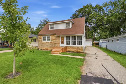 Exterior - 308 Birch Rd, Springfield, OH 45503 photo 3 of 10