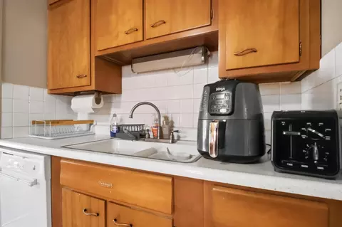 Kitchen - 308 Birch Rd, Springfield, OH 45503 photo 2 of 4