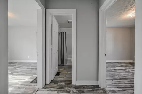 Entry Way - 3301 Troy Rd, Springfield, OH 45504 photo 1 of 2